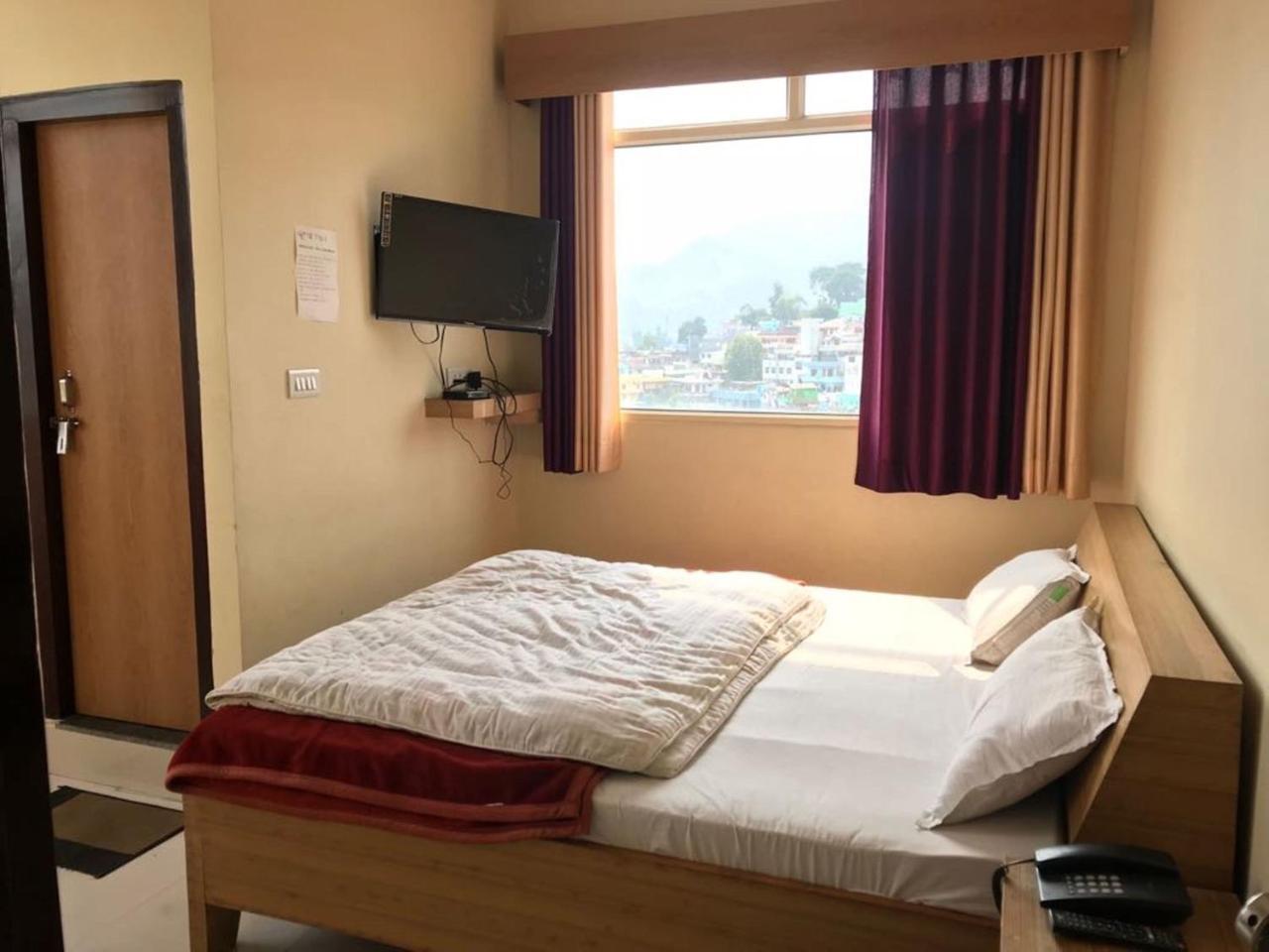 Oyo 37525 Hotel Mall Palace Pithorāgarh Eksteriør billede