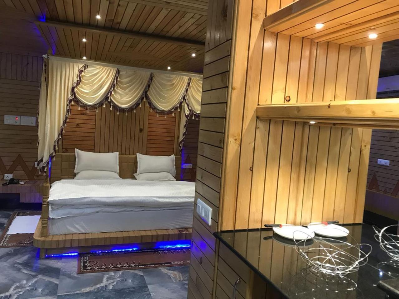 Oyo 37525 Hotel Mall Palace Pithorāgarh Eksteriør billede