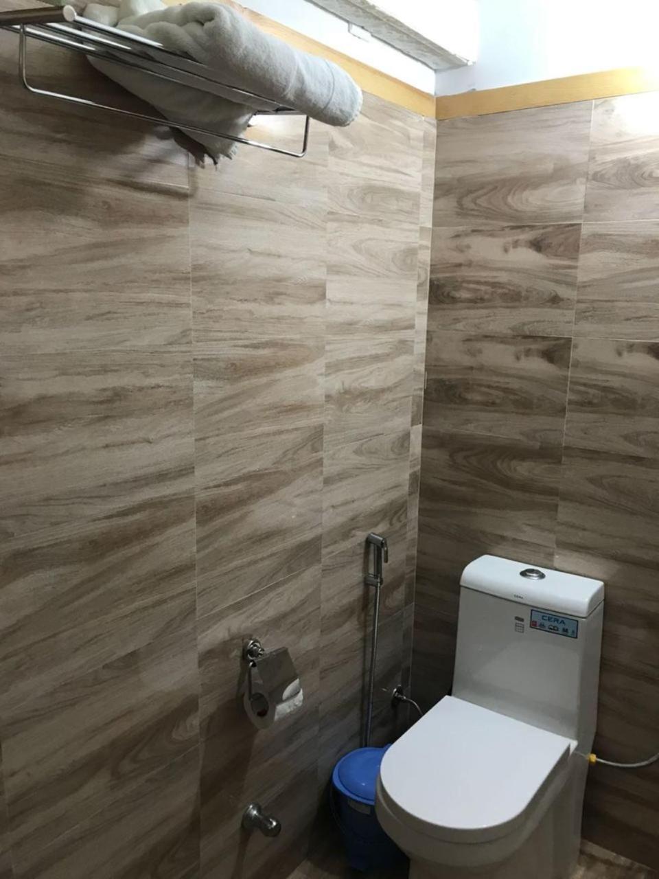 Oyo 37525 Hotel Mall Palace Pithorāgarh Eksteriør billede